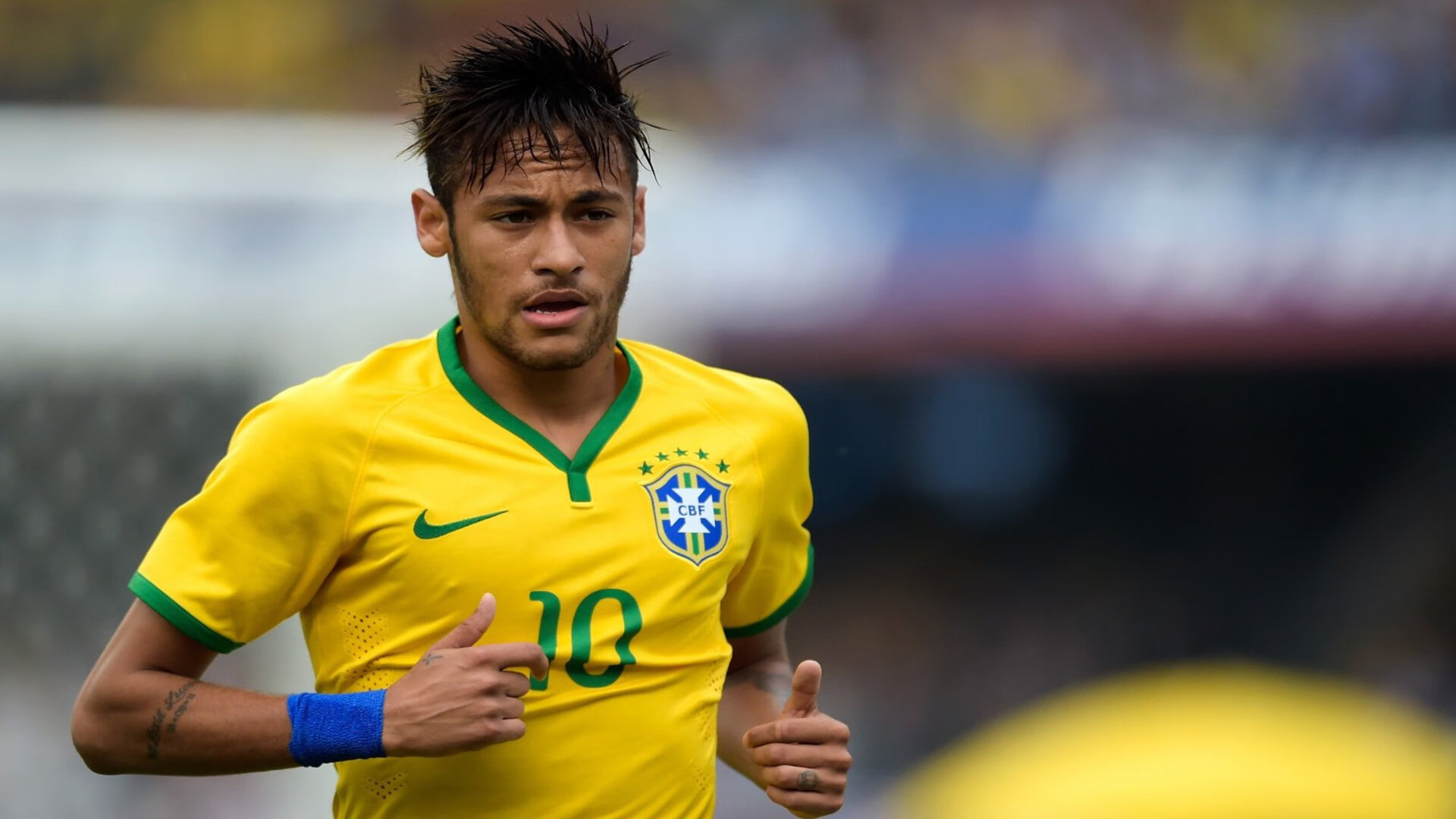 苏炳添重返校园参与运动会开幕式，苏炳添开场动作